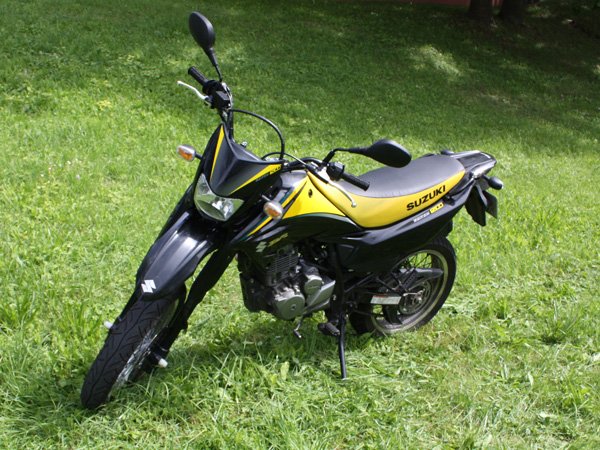 Suzuki DR 125 – Schulungsfahrzeug Führerschein Klasse A1 (Leichtkraftrad)